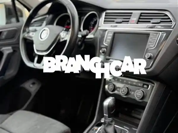 فرصة لا تعوض! فولكس فاجن تيجوان 2017 أتوماتيك 150 حصان بمكناس - جاهزة للانطلاق!