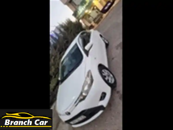 تويوتا ياريس للبيع إربد