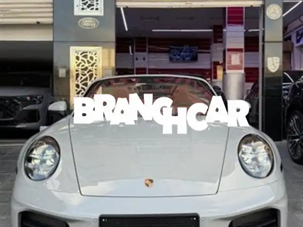 بورش 911 كاريرا 2025 كابريوليه: الفخامة المطلقة...