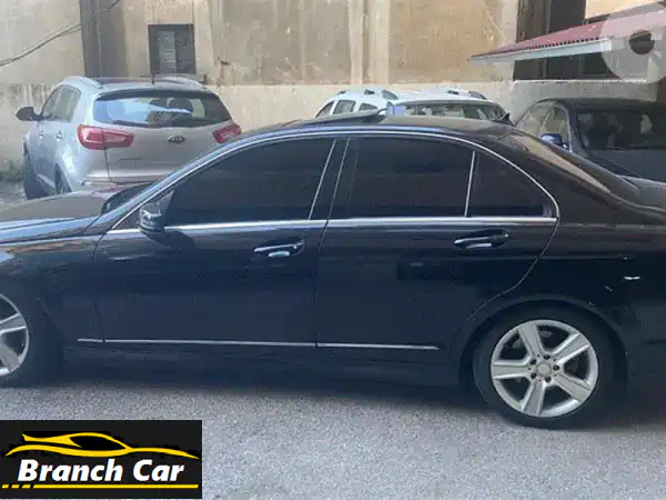 استمتع بالفخامة الألمانية! مرسيدس C-Class 2010 سوداء...