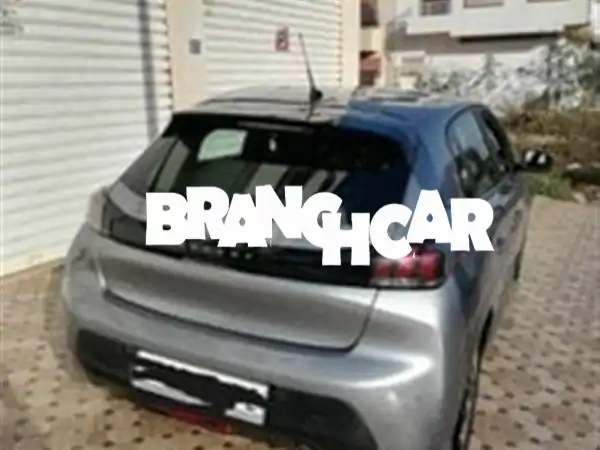 فرصة لا تُعوّض! بيجو 208 موديل 2021 مانيوال - حالة ممتازة...