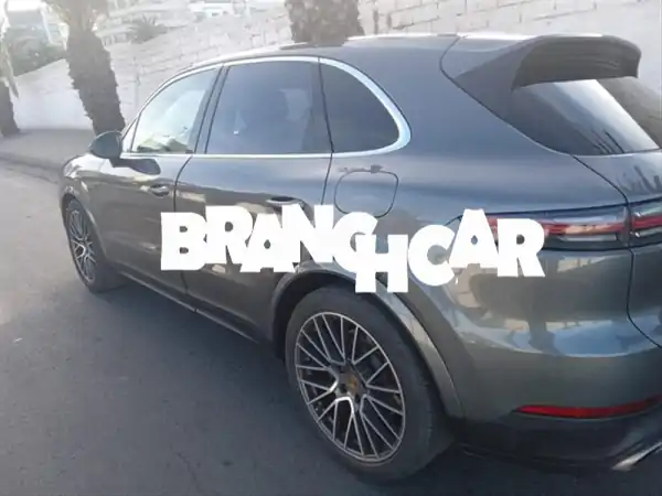 فرصة استثنائية: بورش كايين هايبرد 2020 | المالك...