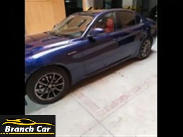 ألفا روميو جوليا 2021: فبريكا بالكامل وحماية كاملة! | قيادة إيطالية فاخرة بانتظارك.