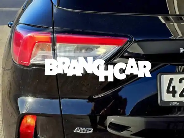 امتلك فخامة الأداء: Ford Kuga ST Line 2021 ديزل 4x4 أوتوماتيك...