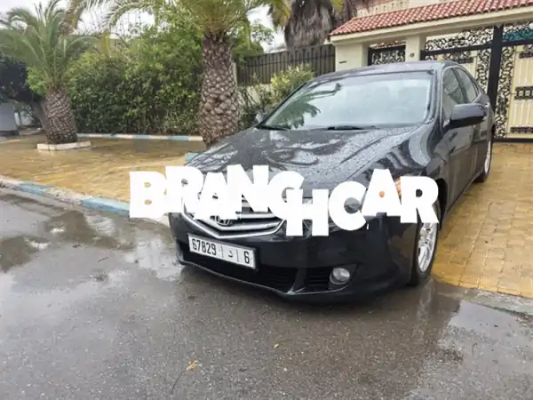 امتلك هوندا أكورد 2011 أوتوماتيك: فخامة وأداء كالجديد بسعر مميز!