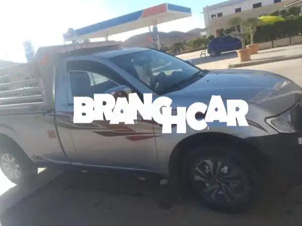 ميتسوبيشي L200 بيك آب 2013 للبيع: نظافة المصنع (35 ألف...