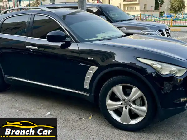 إنفينيتي fx35 موديل 2010 مع 425,000 كم. فئة عليا بحالة جيدة....