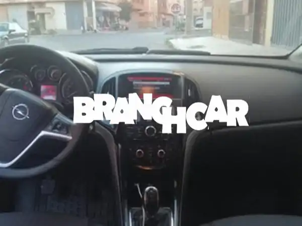 أوبل أسترا كوزموس 2015