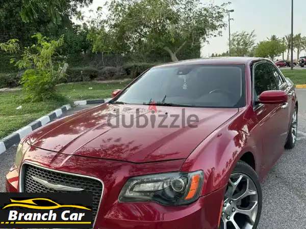 كرايسلر 300 موديل 2014 أحمر فخم للبيع العاجل - حالة...