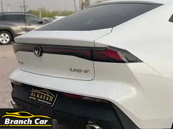 شانجان يوني-تي لوكجري الفضية: أداء 185 حصان وتصميم فاخر ينتظرك!