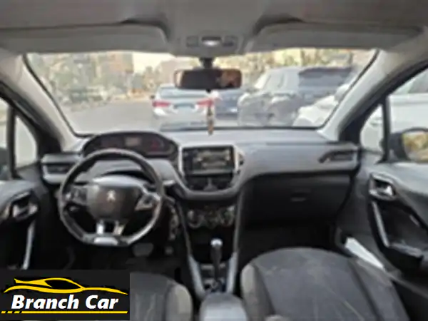 بيجو 208 موديل 2014: فبريكة بالكامل، عداد 36 ألف كم، صيانة توكيل!