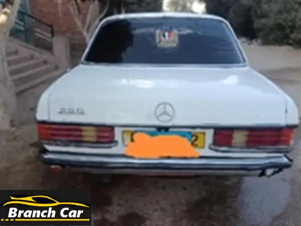 فرصة العمر بخسارة لسرعة البيع! 💎 مرسيدس بنز 230 موديل 1976 – كلاسيك بحالة المصنع وعداد شرعي 95 ألف كم فقط!