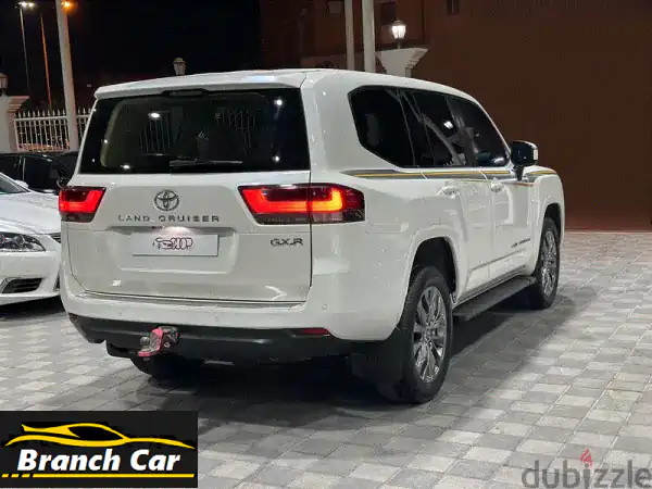 الأسطورية تويوتا لاندكروزر GXR 2023 بيضاء | وكالة البحرين، 49 ألف كم | معرض سكوب