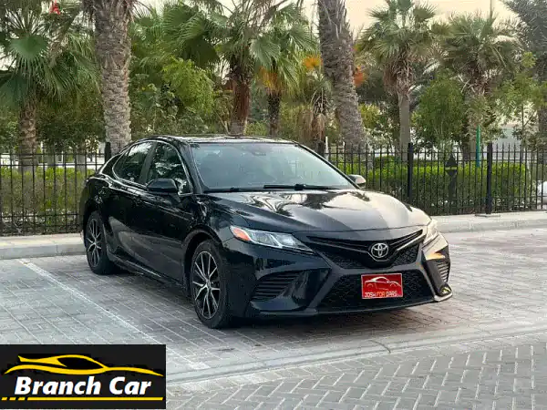 تويوتا كامري 2021 سوداء: أناقة، أداء، واعتمادية بانتظارك! (Mid Option)