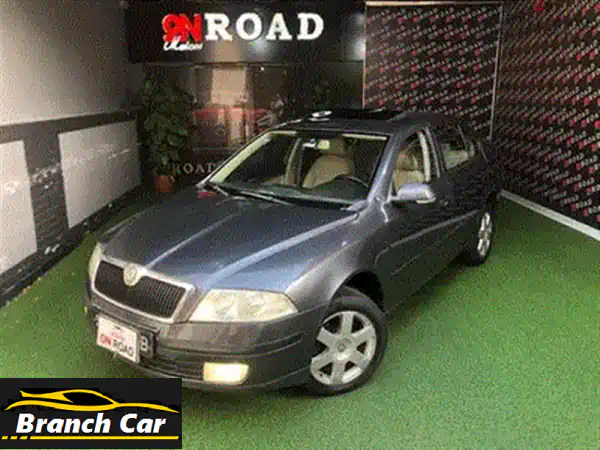 للبيع: سكودا أوكتافيا 2012 سوداء - فخامة فرش جلد وفتحة سقف - صيانات منتظمة - التجمع الأول