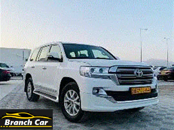 استكشف الرفاهية: مرسيدس CLA 250 AMG 2023 الفئة الأولى (فضية) كالجديدة - ضمان الوكالة وتمويل مريح!