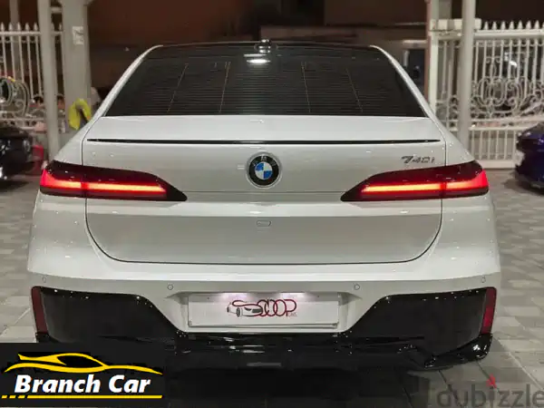فرصة العمر: BMW 740i M Kit 2025 بيضاء | الفئة السابعة الجديدة | أقل من 7000 كم | تحت الضمان
