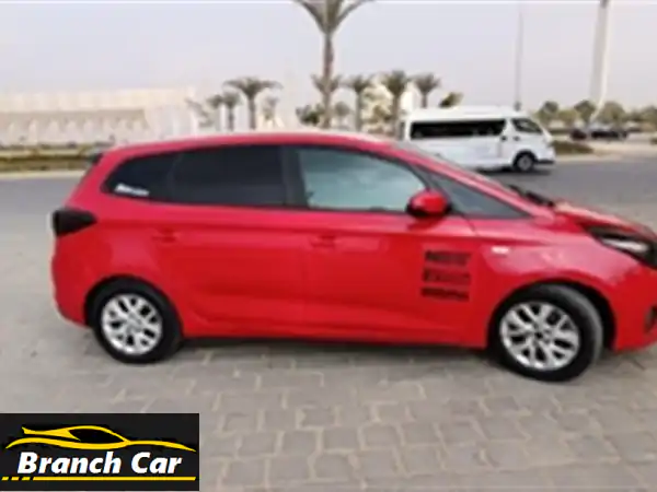 فرصة استثنائية: كيا نيو كارينز 2018 (أعلى فئة) - عداد ١٣٥٧ كم فقط! بحالة الزيرو ورخصة سنتين بالمعادي