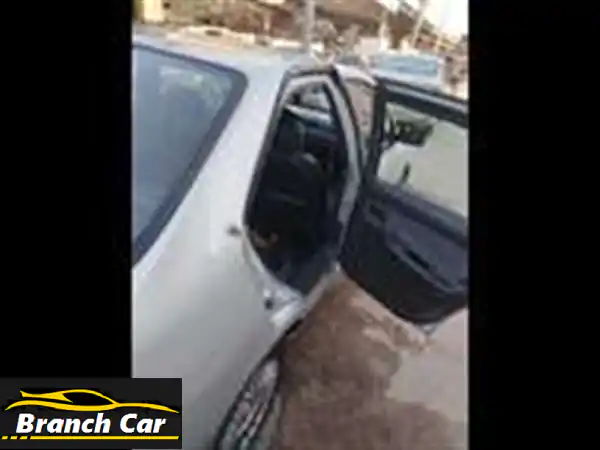 للبيع: نيسان صني 1999 بحالة استثنائية | تكييف ثلجي، بطارية جديدة ومواصفات كهربائية كاملة - سيارة العمر!