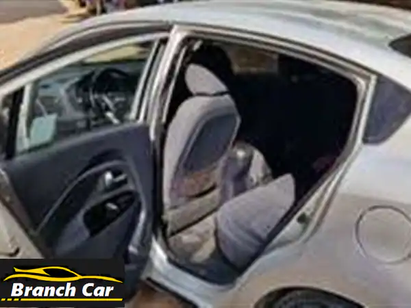 كيا ريو 2015 فابريكا بالكامل | أمان وراحة | سيارة عائلية اقتصادية بحالة ممتازة