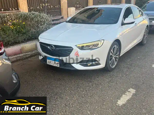 أوبل إنسيجنيا 2019 توب لاين بيضاء: فخامة لا تُضاهى،...