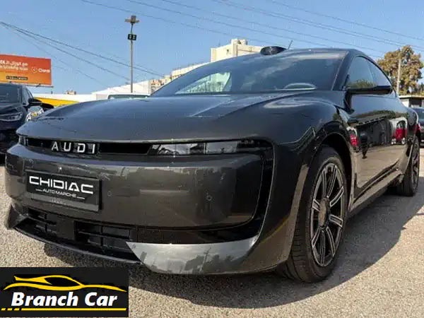 أودي E5 كواترو 2025 الرمادية: انطلق نحو المستقبل...