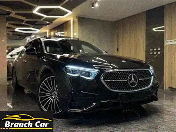 تحدي الزيرو! مرسيدس E200 كابورليه 2021 AMG | ضمان الوكيل | أبيض × أحمر بسقف نبيتي | 3000 كم فقط!