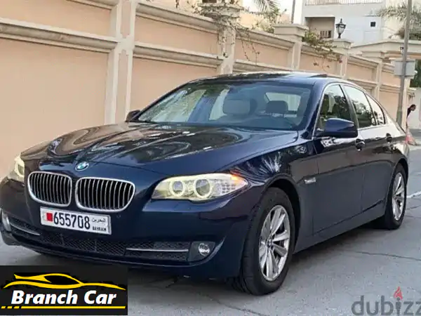 امتلك الفخامة! بي ام دبليو 520i 2013 للبيع - فول أوبشن وممشى قليل بالبحرين