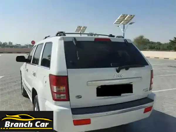 جيب جراند شيروكي هيمي 5.7V8 خليجي 4x4: قوة وفخامة بانورامية