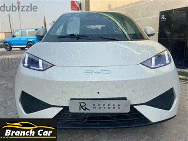 بي واي دي سيجال 2025: مدى 405 كم كهربائي، قيادة ذكية وتصميم أبيض أنيق