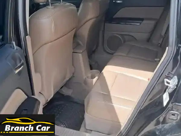 جيب كومباس نظيفة للبيع: رفيقك المثالي للسفر والمغامرات ينتظرك!