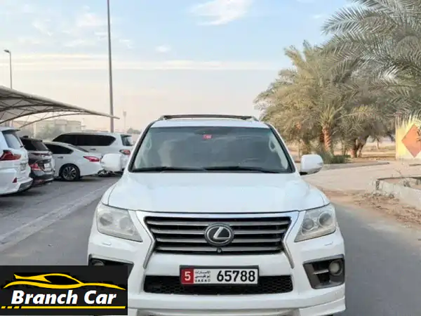 لكزس LX570 للبيع 2011 | مواصفات خليجية | نظافة مالك أول، أبيض/بيج فاخر