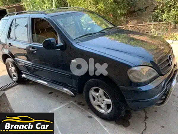 مرسيدس كومبريسور 2002 سوداء فاخرة: بويا جديدة، مكيفة، شاشة وكاميرا - حي السلم