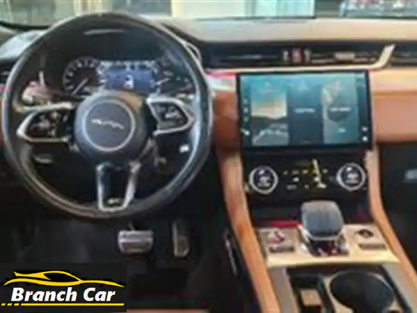 امتلك الفخامة والقوة: جاكوار F-Pace 2022 للبيع...
