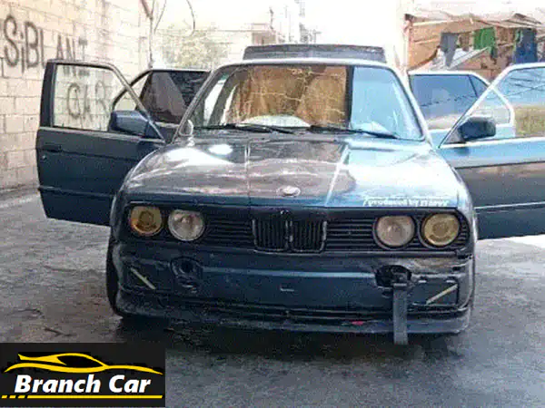 أسطورة BMW E30 M3 موديل 1984 النادرة: فرصة لامتلاك...