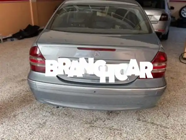 مرسيدس C220 موديل 2005 للبيع في خريبكة | فخامة ألمانية أوتوماتيك كاملة المواصفات | فرصة لا تفوت!