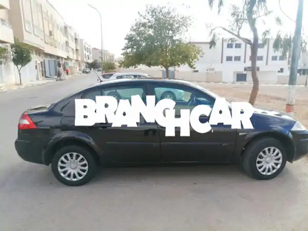 رينو ميجان 2 كلاسيك 2004 للبيع: حالة ممتازة، تكييف،...