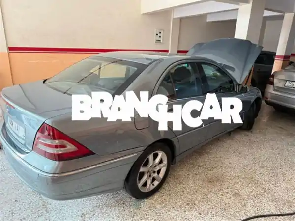 مرسيدس C220 موديل 2005 للبيع في خريبكة | فخامة...