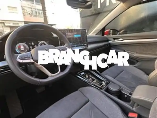 أناقة المستقبل بين يديك: فولكس فاجن جولف 8.5 ستايل 2025 - قيادة استثنائية تنتظرك!