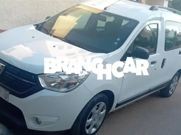 فرصة لا تعوض! للبيع: داسيا دوكر 2019 (نهاية العام) - سيارة عائلية عملية واقتصادية بحالة الوكالة