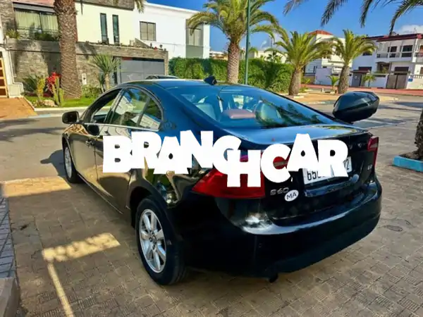 فولفو S60 أوتوماتيك 2012 للبيع: فخامة، أمان، وحالة...