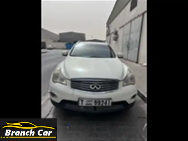 فرصة مميزة في الشارقة: امتلك انفينيتي EX 2012...