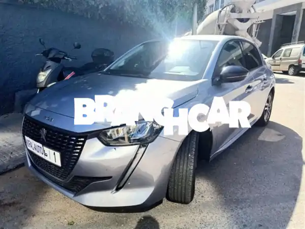 فرصة ذهبية: بيجو 208 Allure Pack ديزل (2024 تسجيل) –...