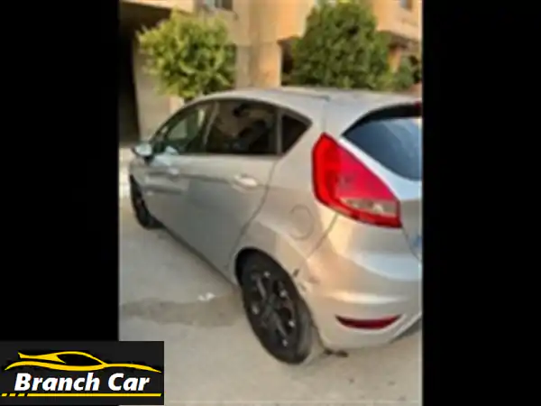 فورد فيستا 202 للبيع: هاتشباك اقتصادية | أمان وراحة | دواخل فبريكة