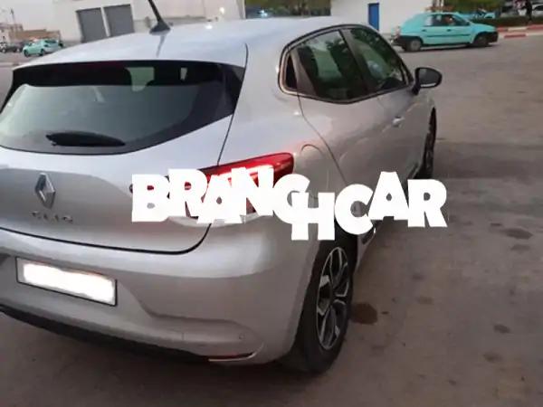 رينو كليو 5 موديل 2021 للبيع - نظافة فائقة | اقتصادية ومريحة | قير عادي