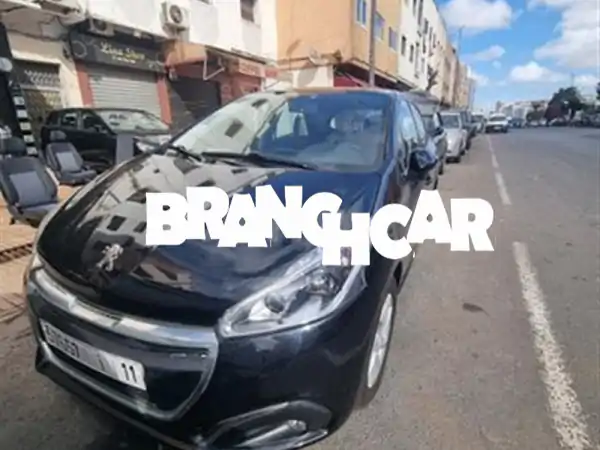 فرصة ذهبية! بيجو 208 موديل 2020 | 71 ألف كم | مانيوال |...