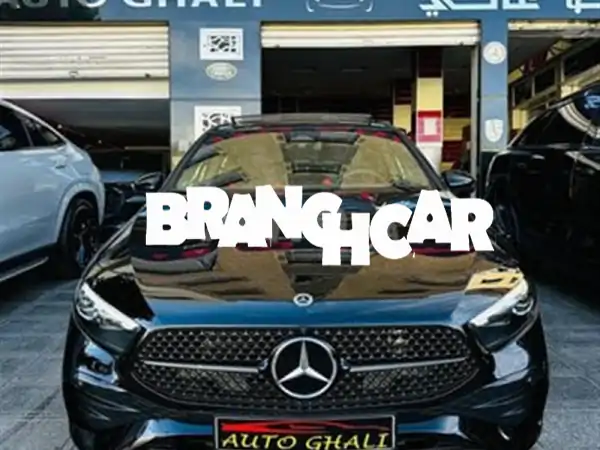 مرسيدس A 220 d 2025: فخامة بورمستر، سقف بانورامي...