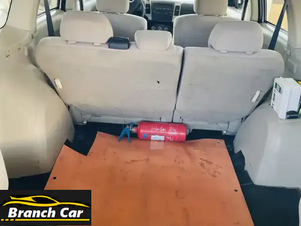 ميتسوبيشي آوتلاندر 2012 أبيض: حالة ممتازة، صيانة وكالة، مكيف ثلج!