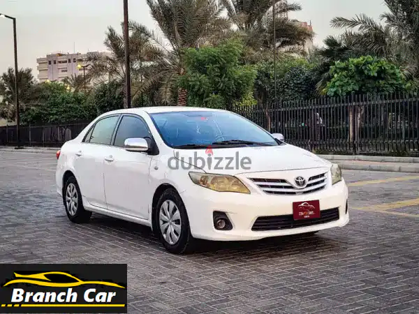 تويوتا كورولا 2013 XLI بيضاء | حالة استثنائية مع...