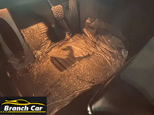 امتلك الأسطورة: BMW M5 2006 سوداء - بحالة وكالة وترقيات...